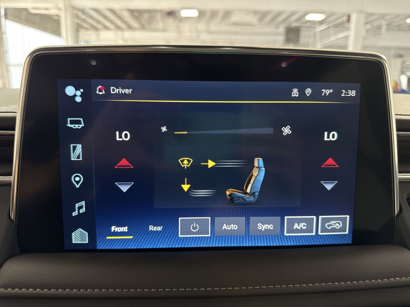 Used 2023 Chevrolet Suburban Z71 w/ Luxury Package image 21