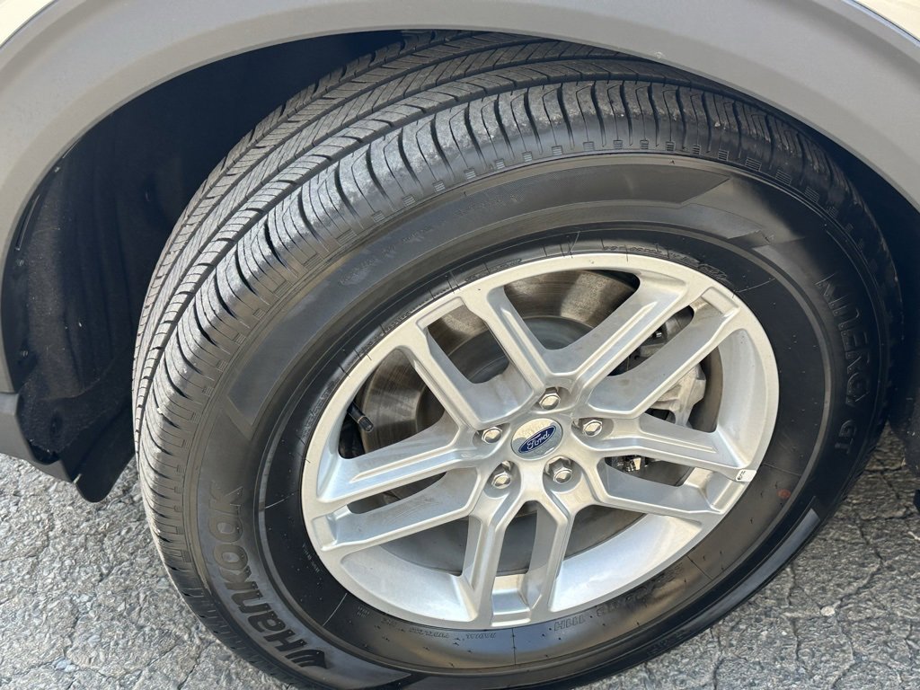 Used 2025 Ford Explorer Active image 37