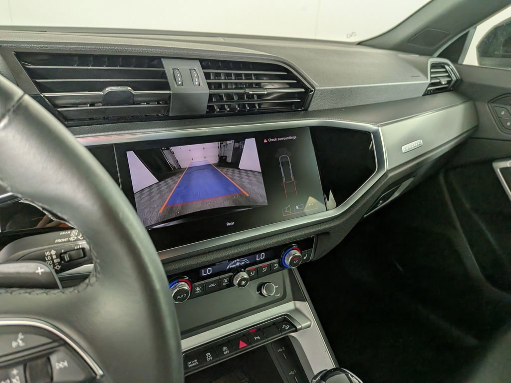 Used 2025 Audi Q3 2.0T Premium image 25