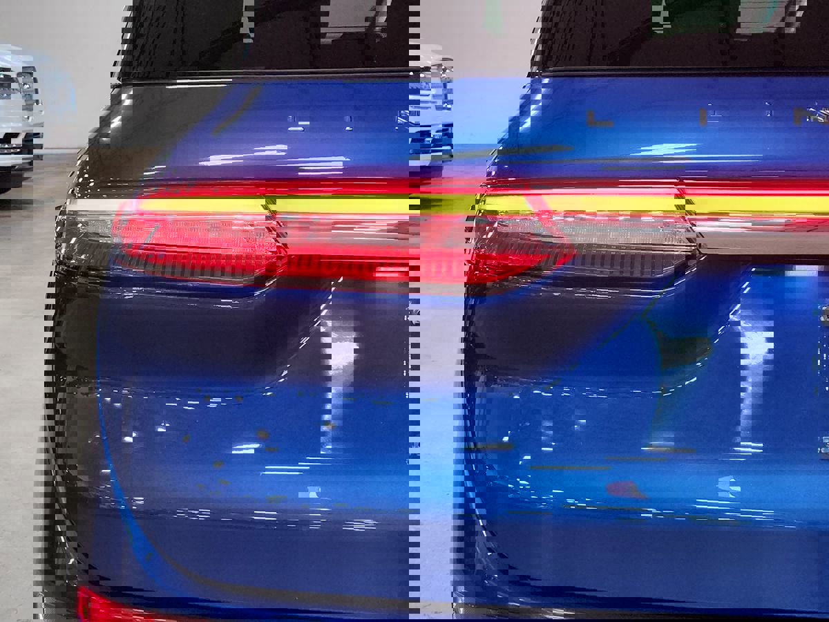 Used 2020 Lincoln Corsair Reserve w/ Elements Package FWD image 20