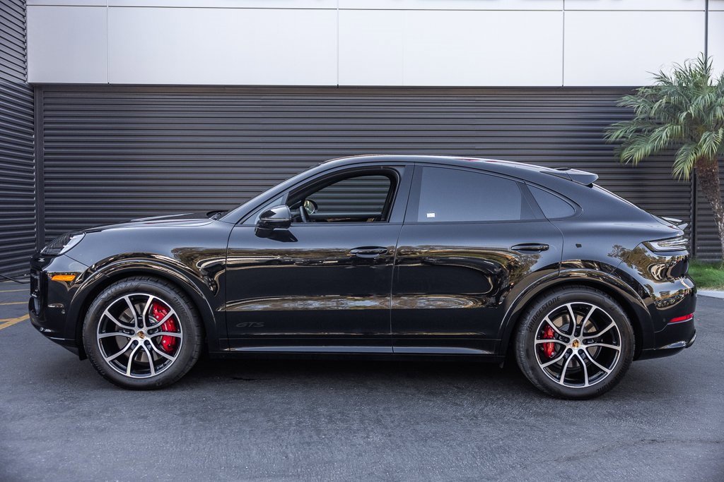 Certified 2025 Porsche Cayenne GTS image 2