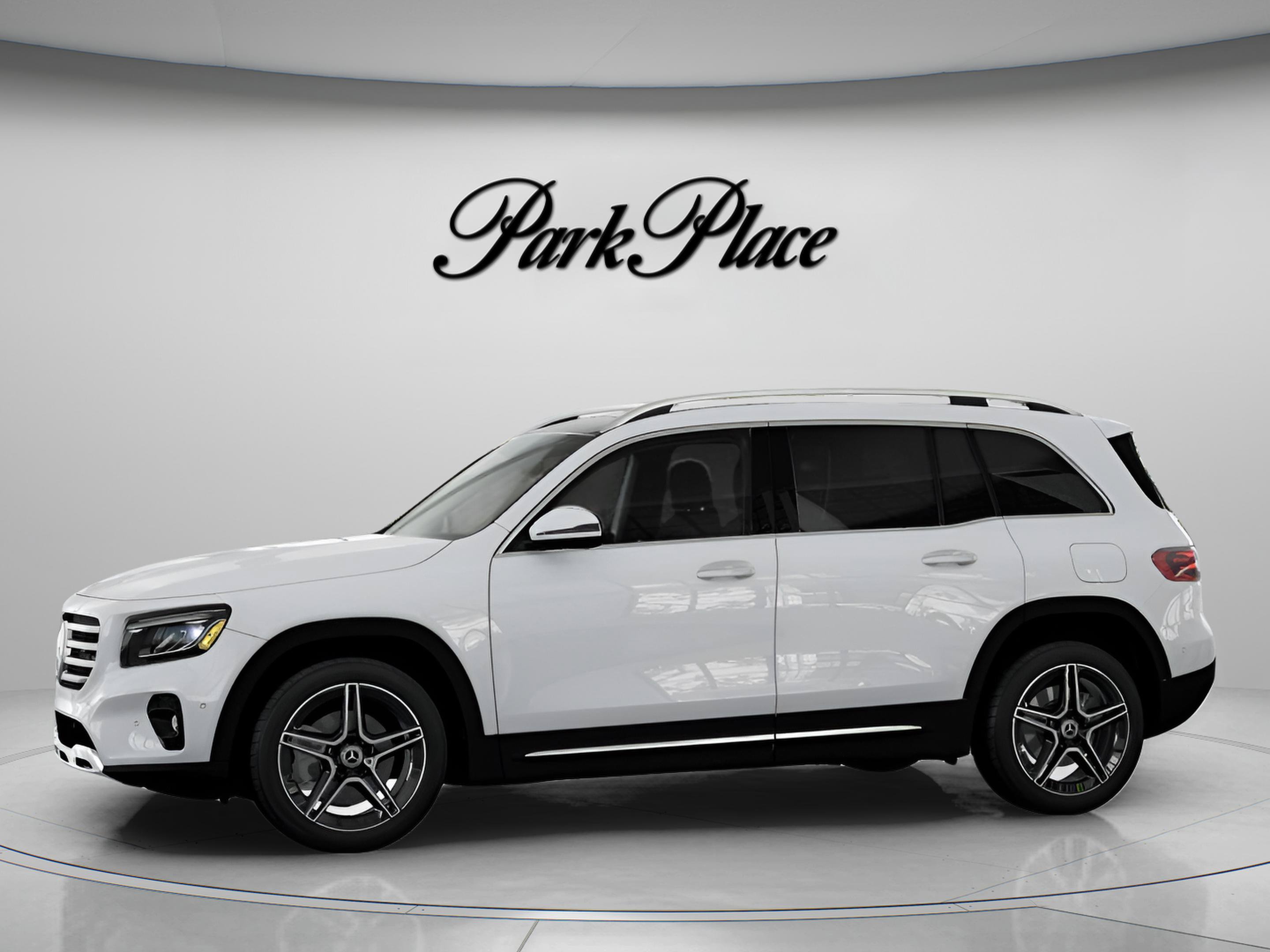 Used 2026 Mercedes-Benz GLB 250 image 4