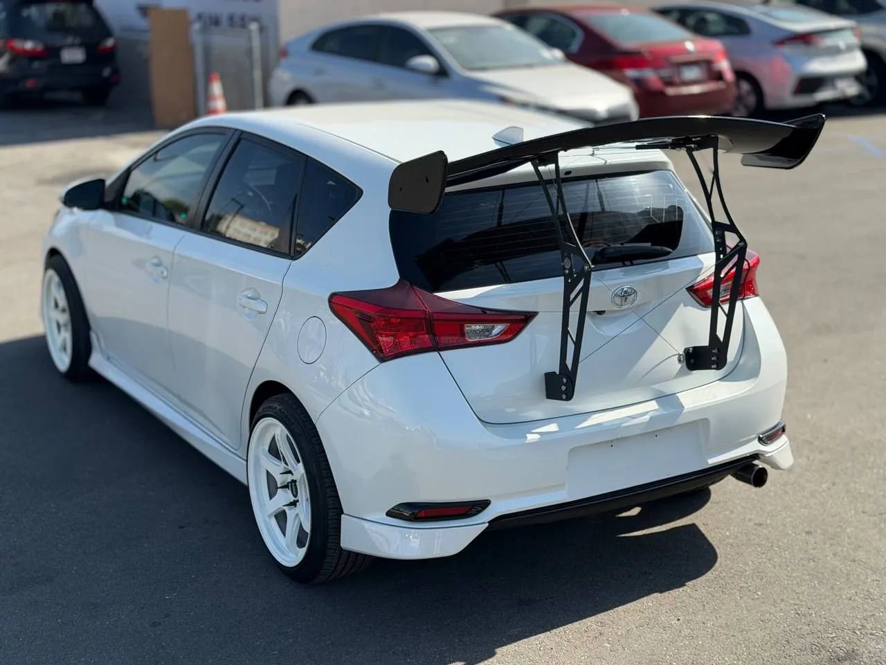 Used 2018 Toyota Corolla iM w/ Carpet Mat Package (TMS) image 13