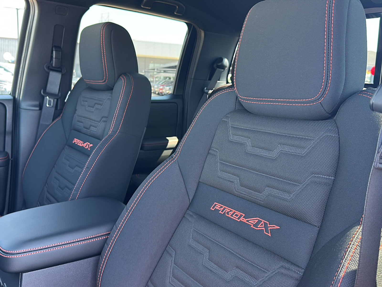 New 2026 Nissan Frontier PRO-4X w/ Pro-4x Convenience Package image 11