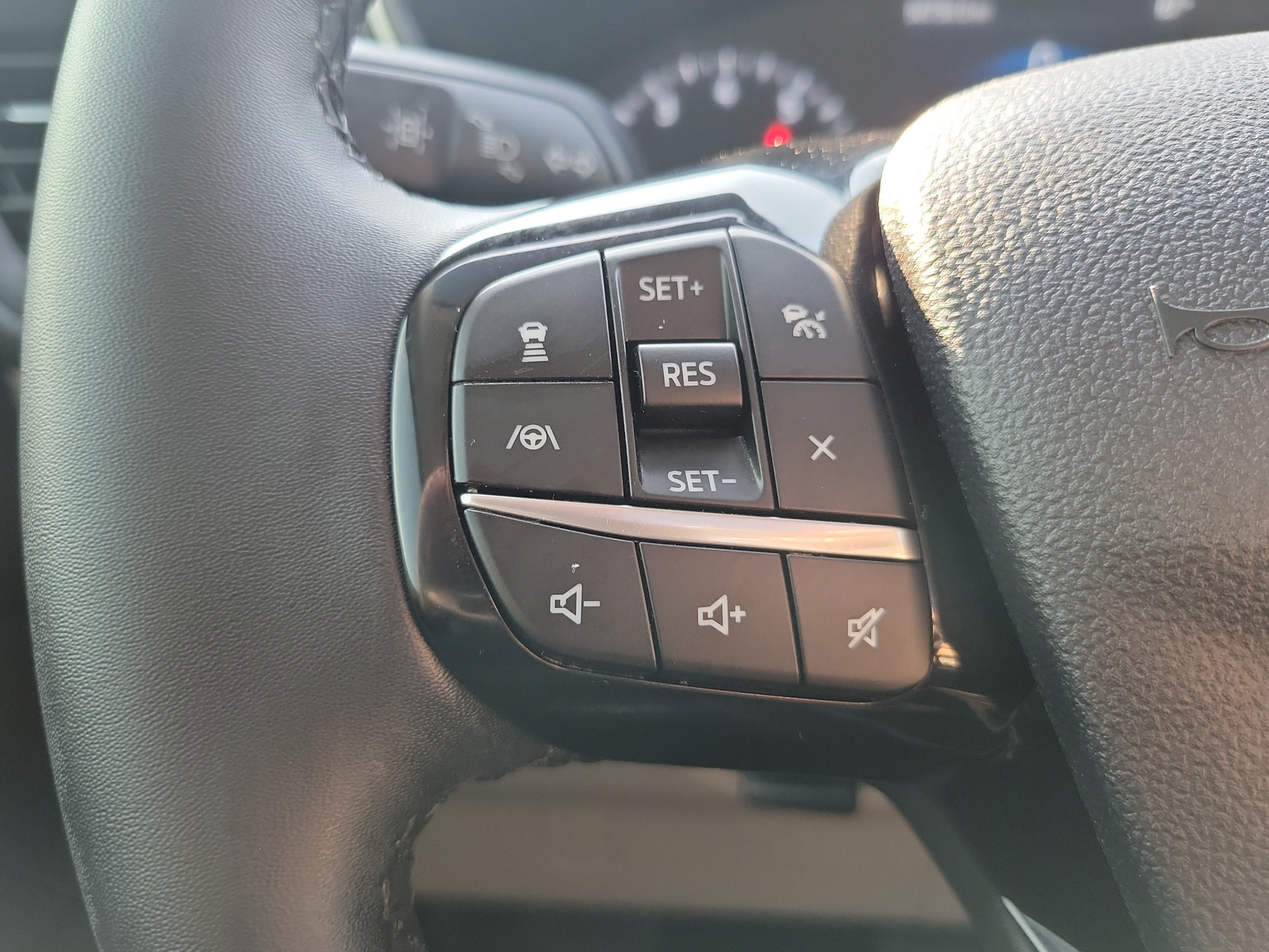 Used 2022 Ford Escape SEL AWD/4WD image 22