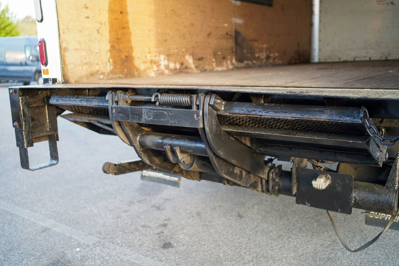 Used 2015 Ford F550 2WD Regular Cab Super Duty image 18