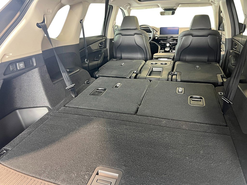 New 2026 Acura MDX SH-AWD image 32