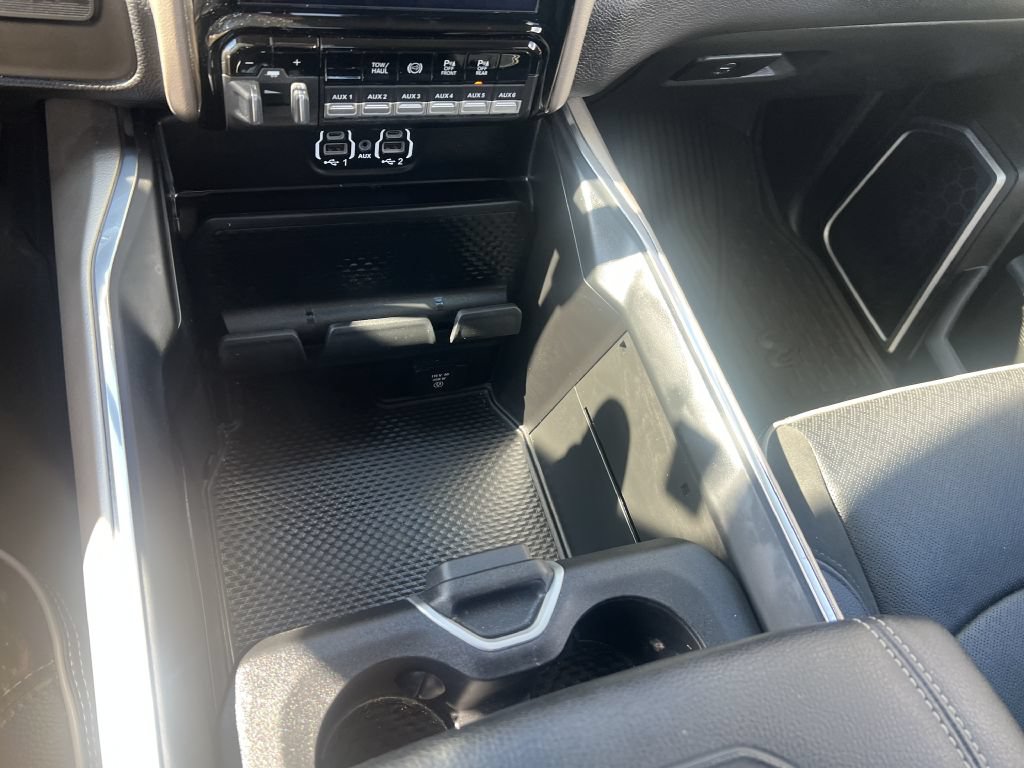 Used 2020 RAM 3500 Laramie AWD/4WD image 32