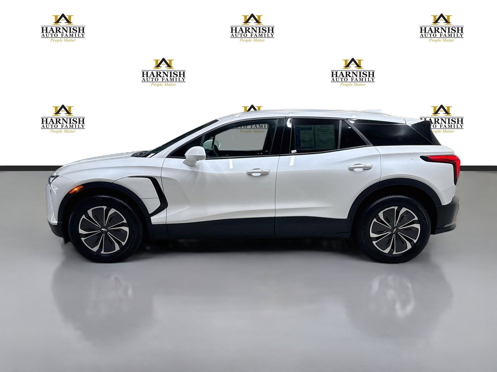 Used 2024 Chevrolet Blazer EV LT AWD/4WD image 10