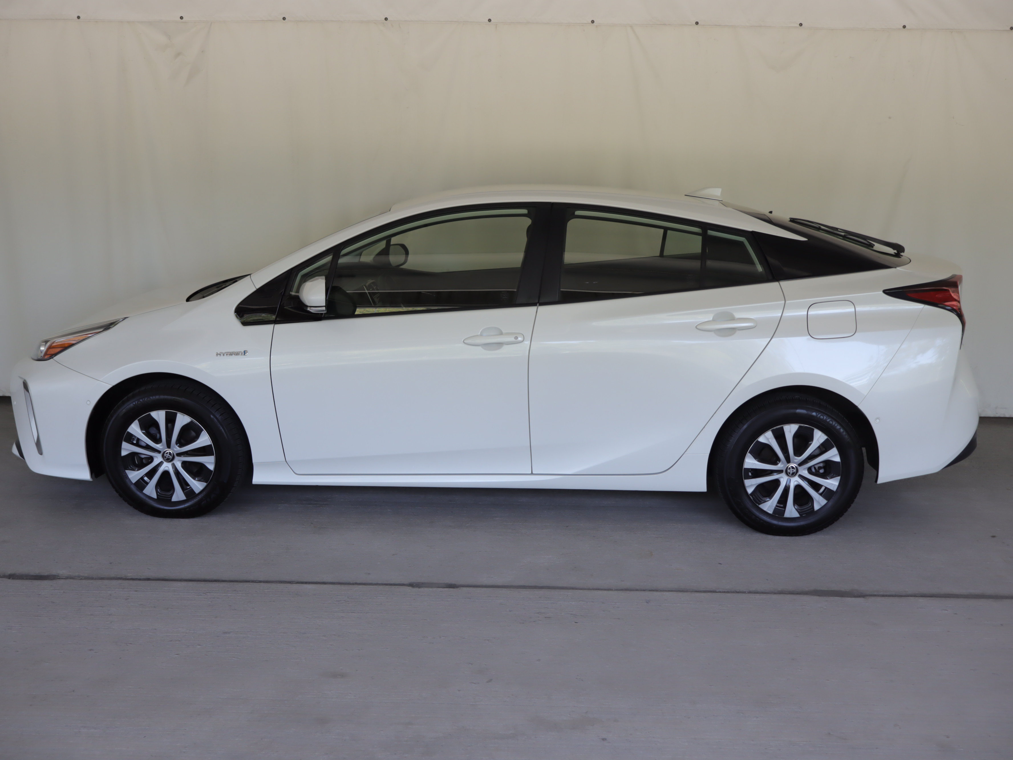 Used 2019 Toyota Prius AWD image 22