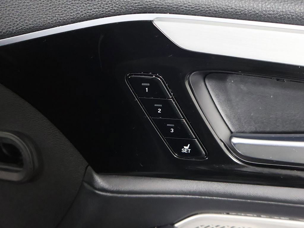 Used 2023 Acura MDX SH-AWD w/ Technology Package image 42