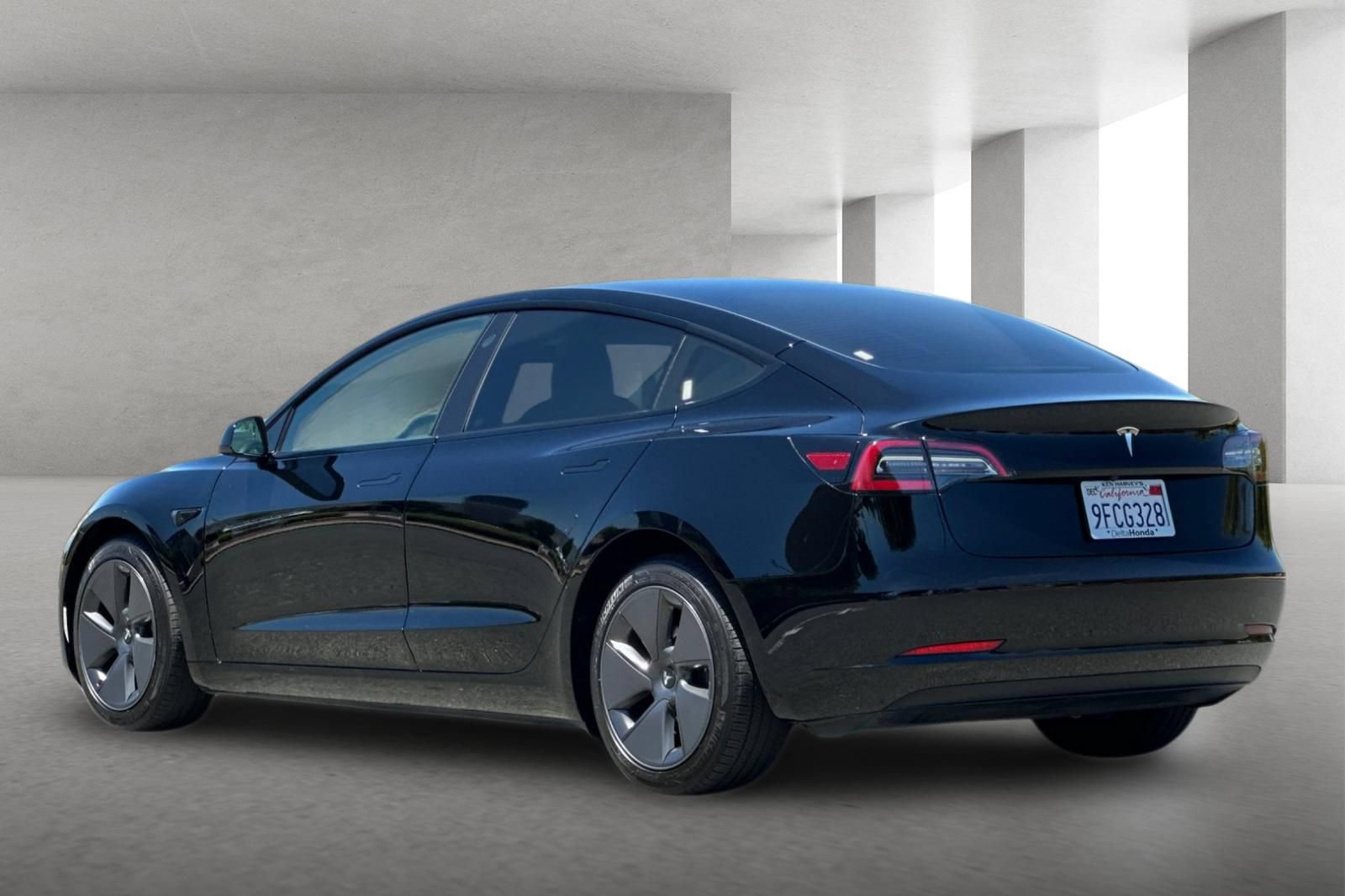 Used 2023 Tesla Model 3 Standard Range RWD image 6