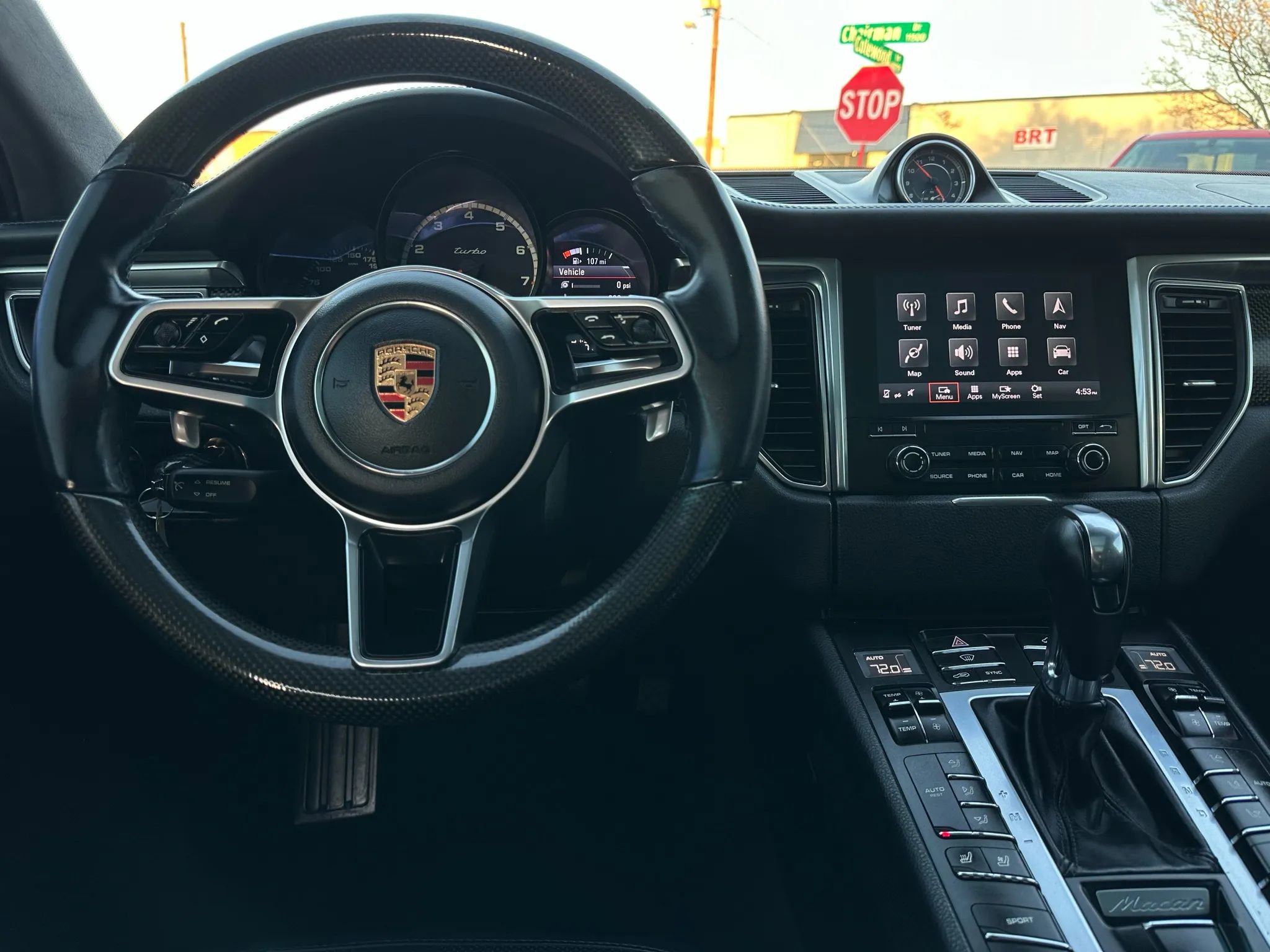 Used 2017 Porsche Macan Turbo image 31