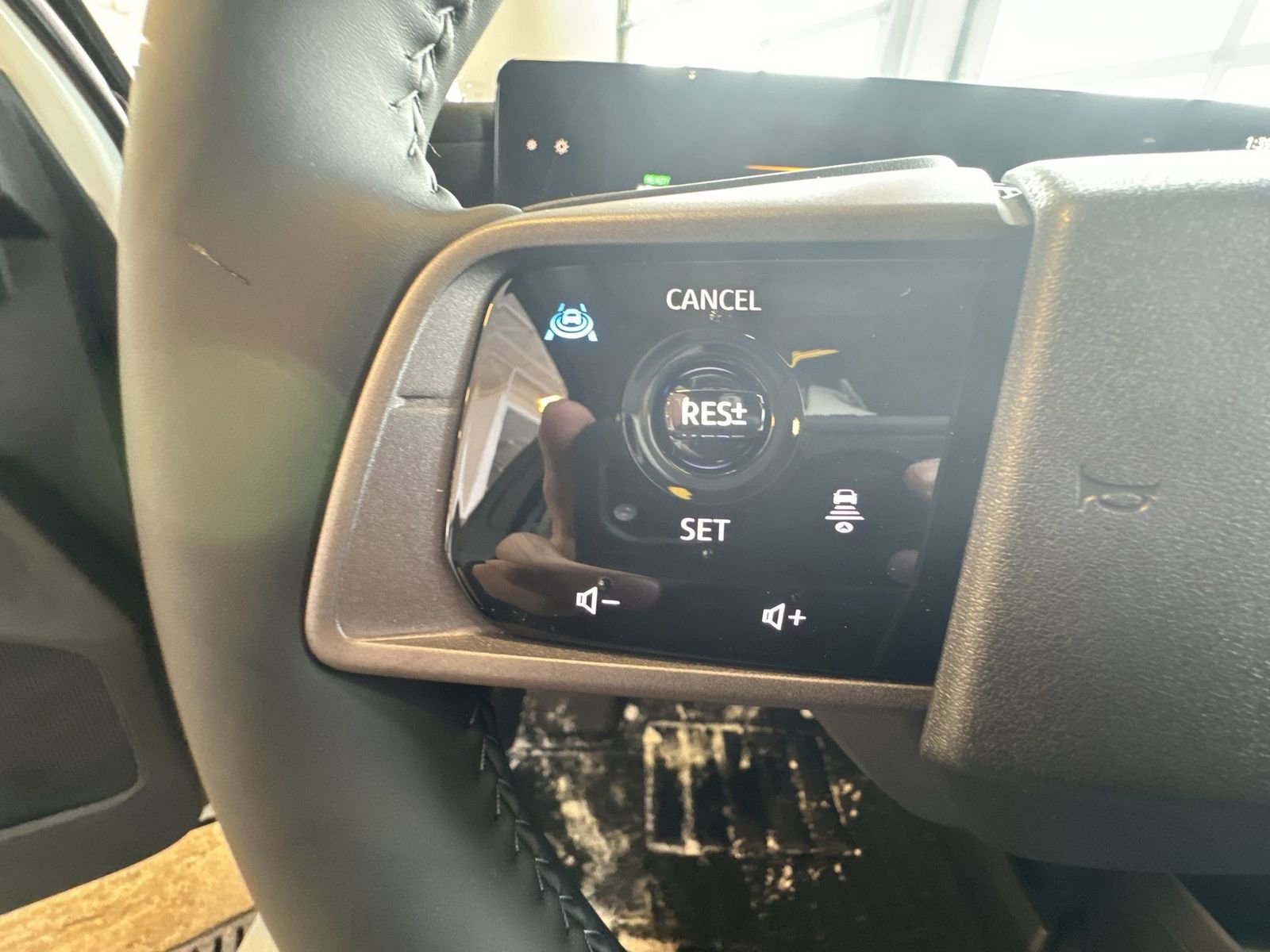 New 2026 Nissan Leaf Platinum+ w/ Cargo Package (Platinum+) image 15