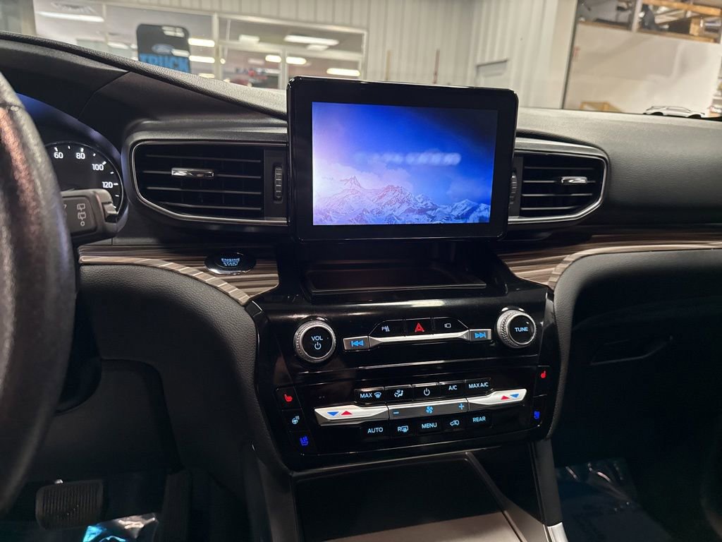 Used 2023 Ford Explorer Limited image 20