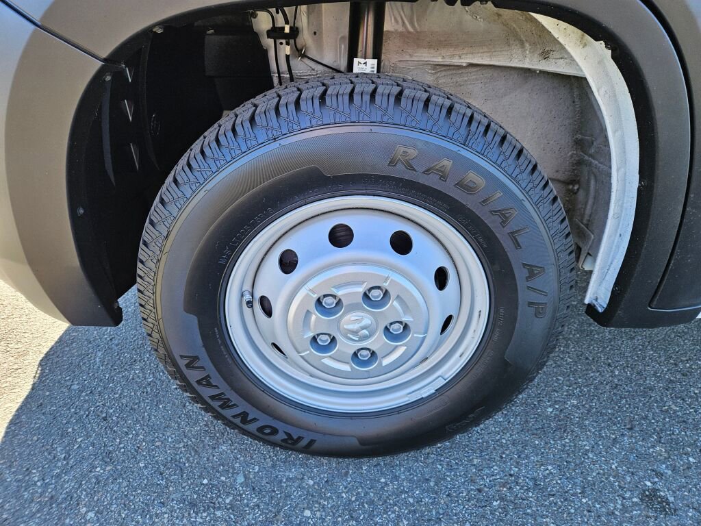 Used 2023 RAM ProMaster 2500 FWD image 9