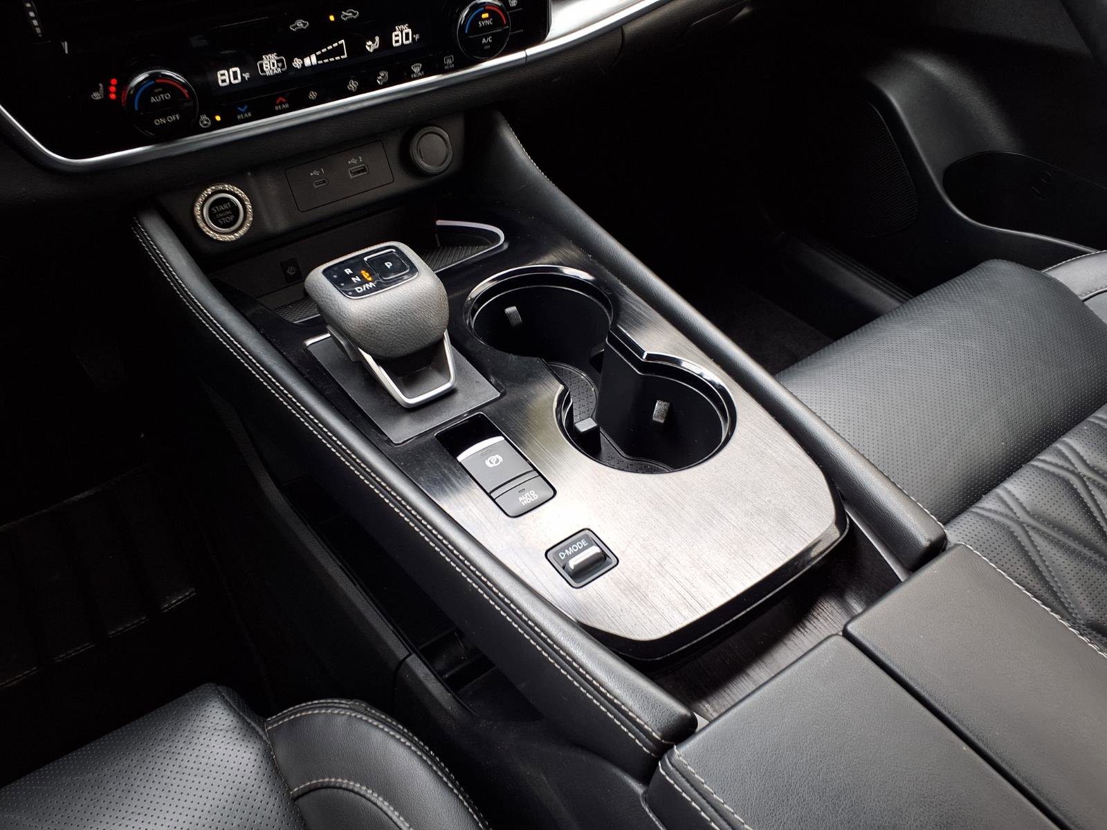 Used 2021 Nissan Rogue Platinum image 16