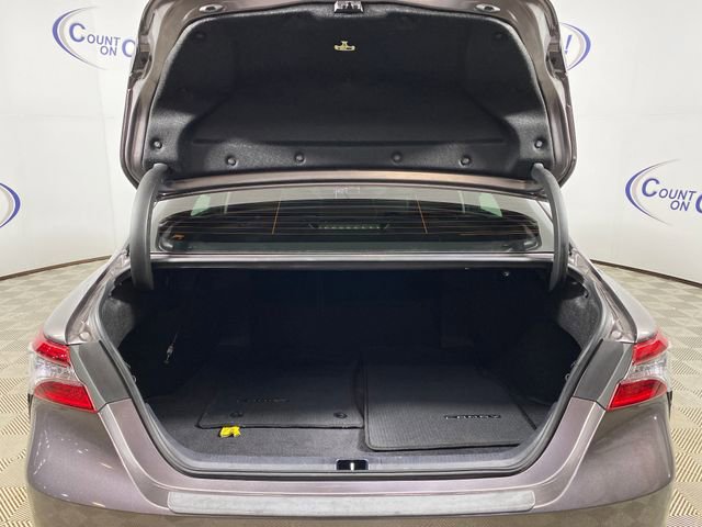 Used 2024 Toyota Camry XSE FWD image 6