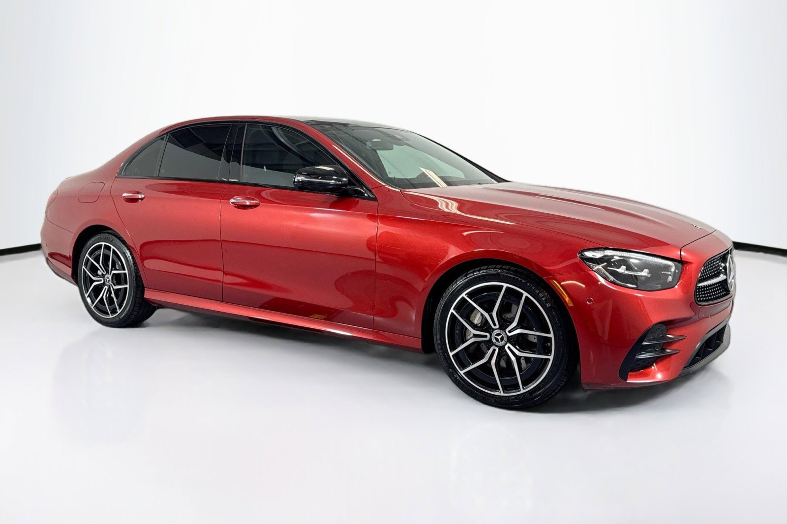 Used 2021 Mercedes-Benz E 350 Sedan w/ Premium Package image 3