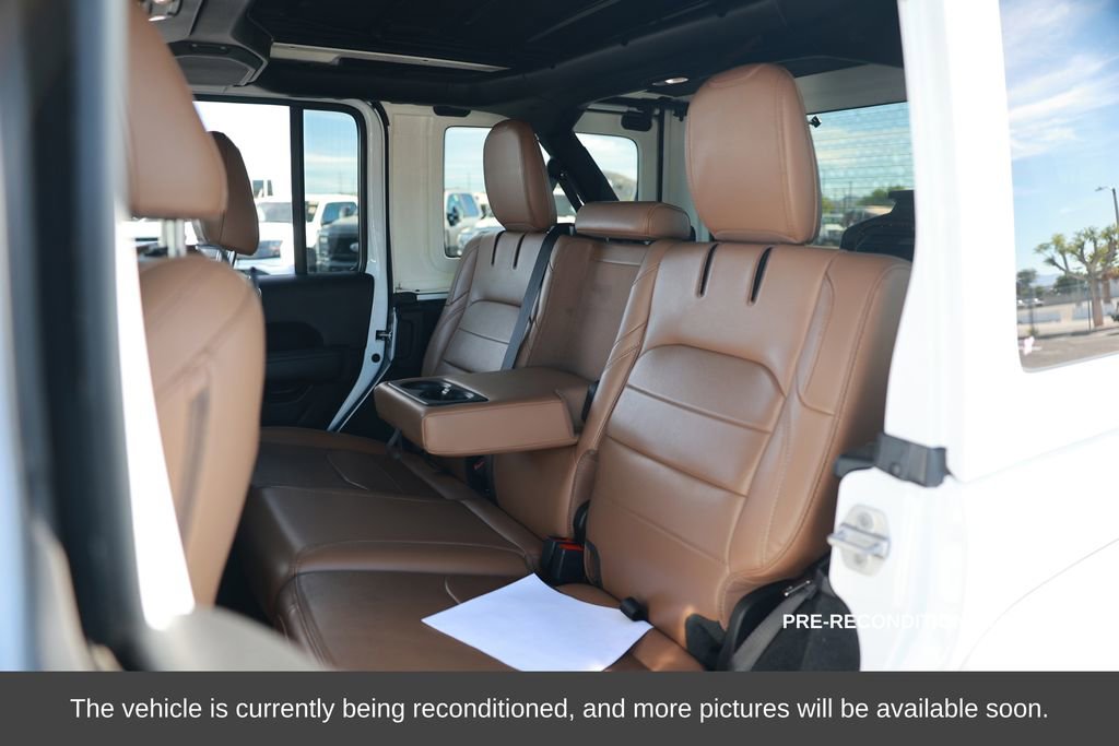 Used 2022 Jeep Wrangler Unlimited Sahara w/ Safety Group image 12