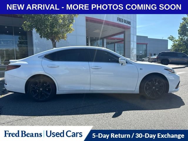 Used 2024 Lexus ES 350 F Sport w/ Technology Package FWD image 2