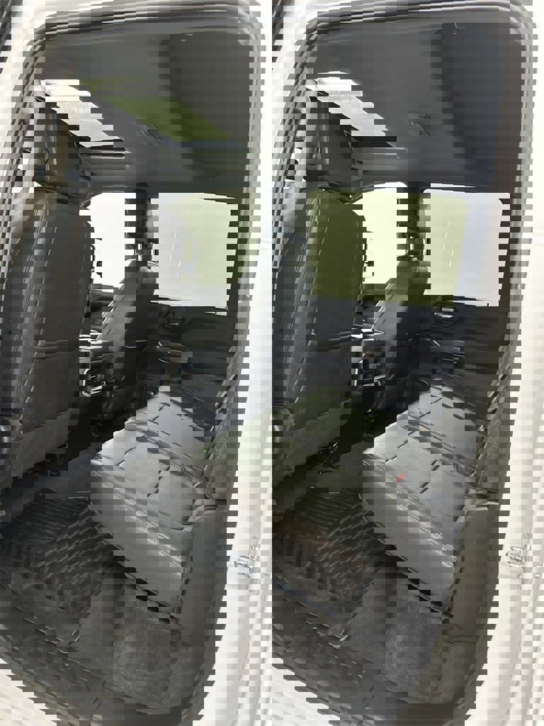 Used 2022 Chevrolet Silverado 2500 LTZ w/ LTZ Plus Package image 29