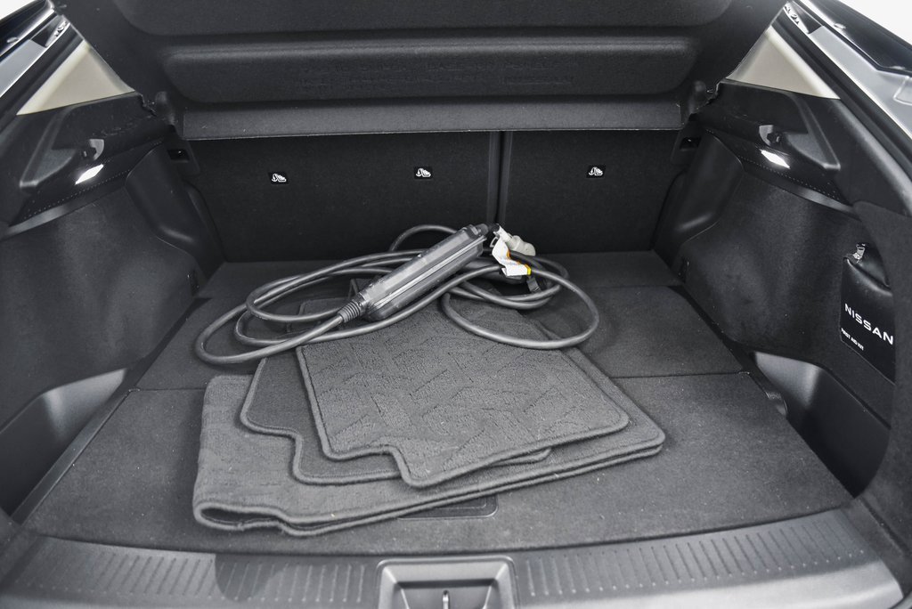 Used 2023 Nissan Ariya AWD image 15