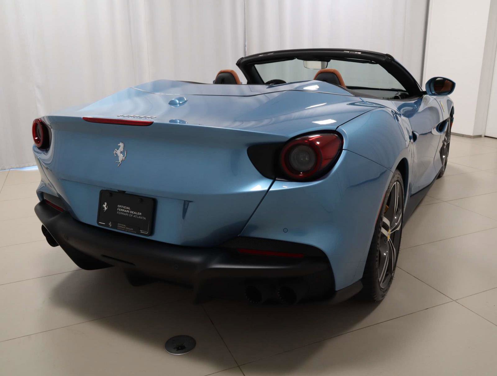 Certified 2022 Ferrari Portofino M image 12