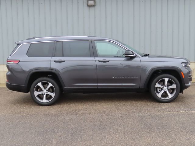 Used 2023 Jeep Grand Cherokee L Limited AWD/4WD image 2