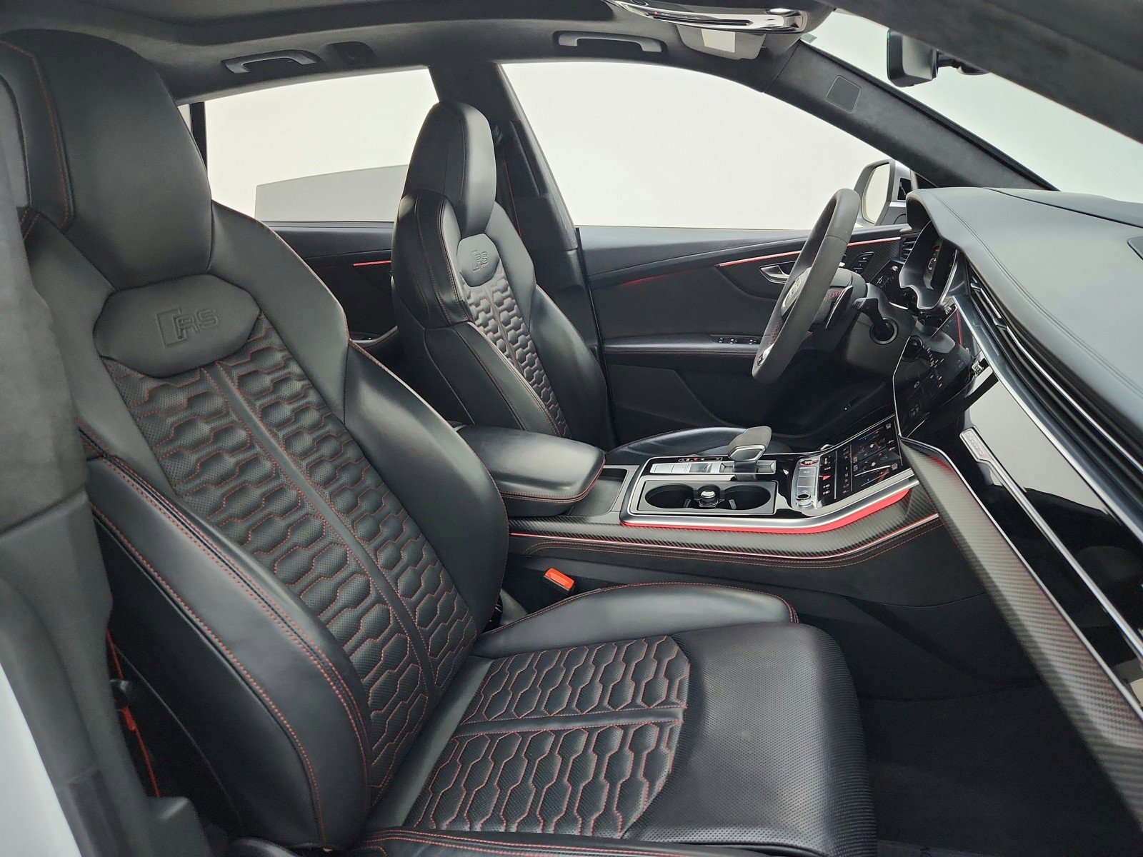 Used 2022 Audi RS Q8 w/ Luxury Package image 43