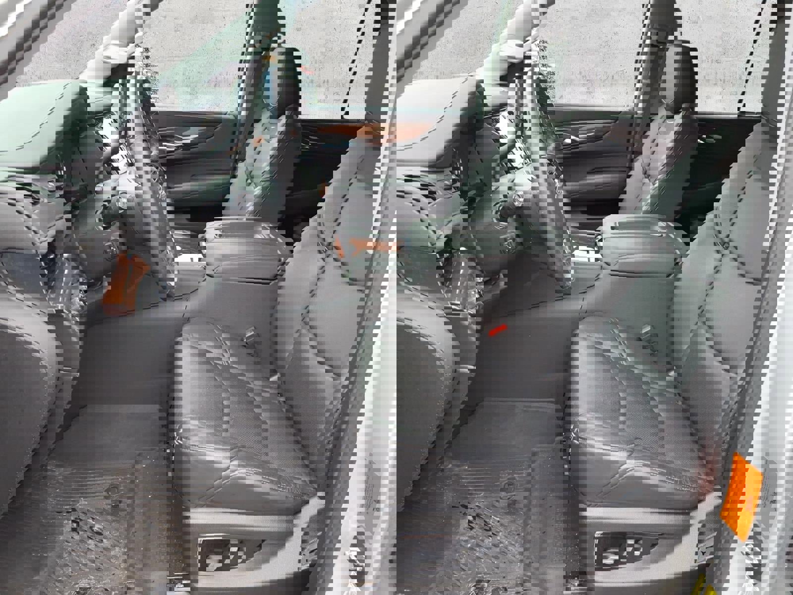 Used 2019 Cadillac Escalade Premium Luxury AWD/4WD image 4