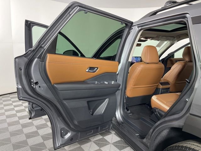 New 2026 Nissan Pathfinder Platinum image 41