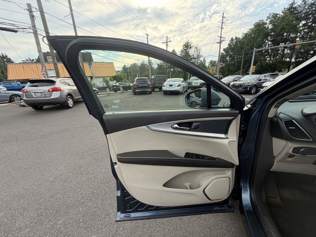 Used 2018 Lincoln MKX Premiere FWD image 13