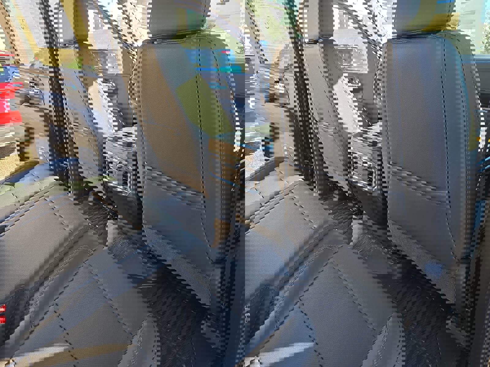 New 2026 GMC Sierra 3500 SLT w/ SLT Convenience Package image 12