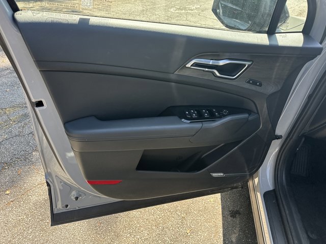 Used 2025 Kia Sportage X-Pro AWD/4WD image 11