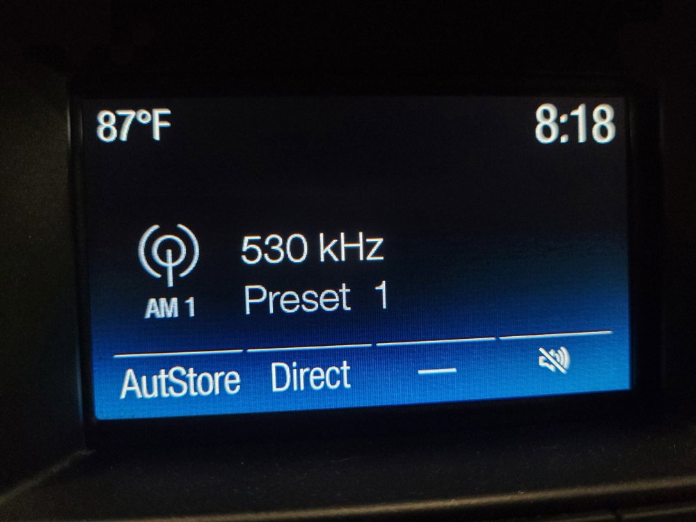 Used 2018 Ford Explorer XLT AWD/4WD image 25
