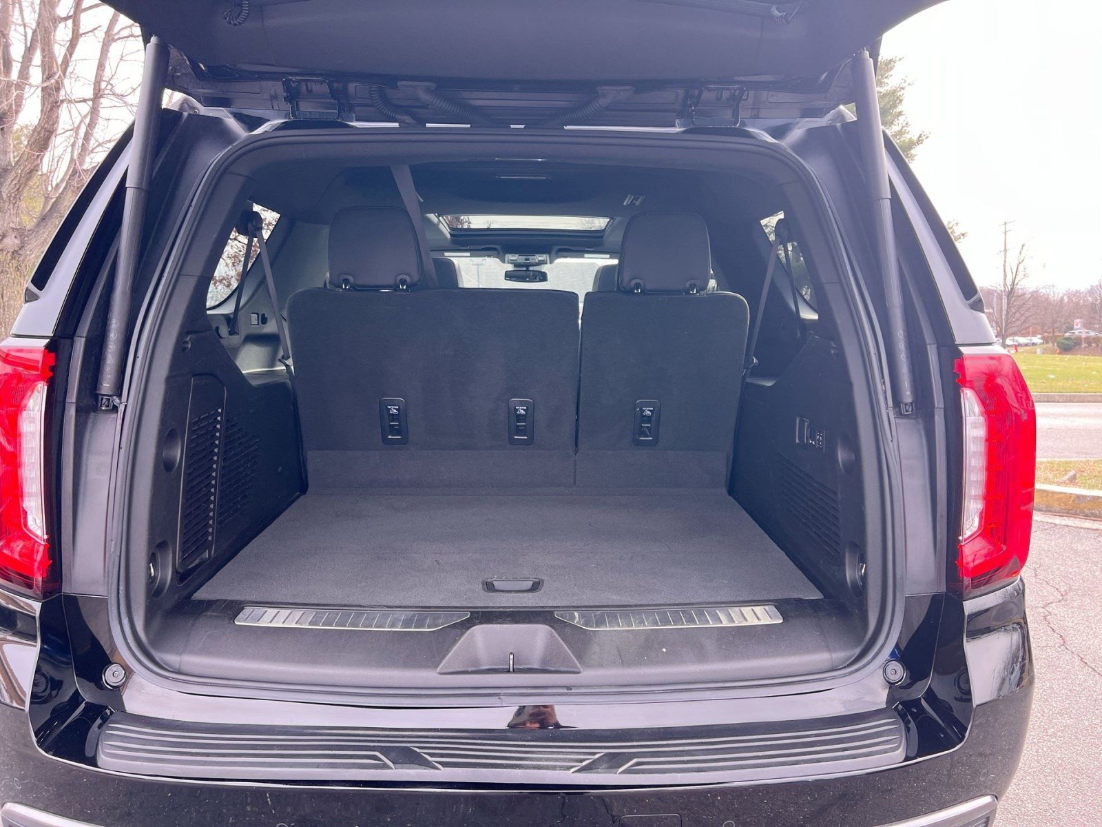 Used 2023 GMC Yukon XL AT4 w/ AT4 Premium Package image 24