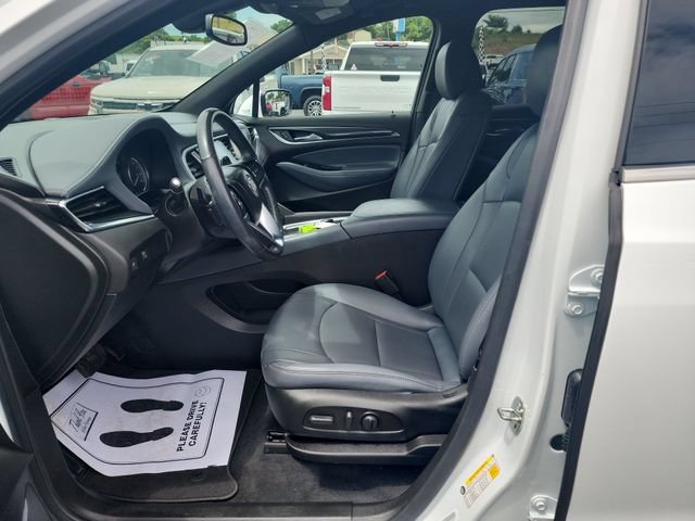 Used 2023 Buick Enclave Essence FWD image 10