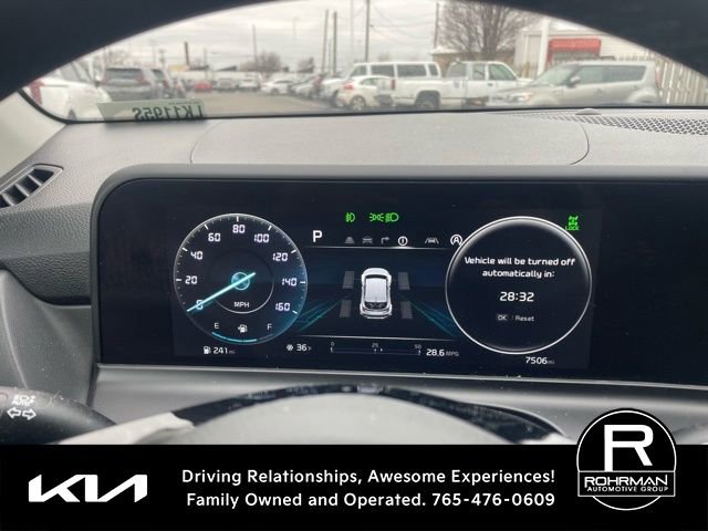 Certified 2025 Kia Seltos EX w/ EX Sunroof Package image 12