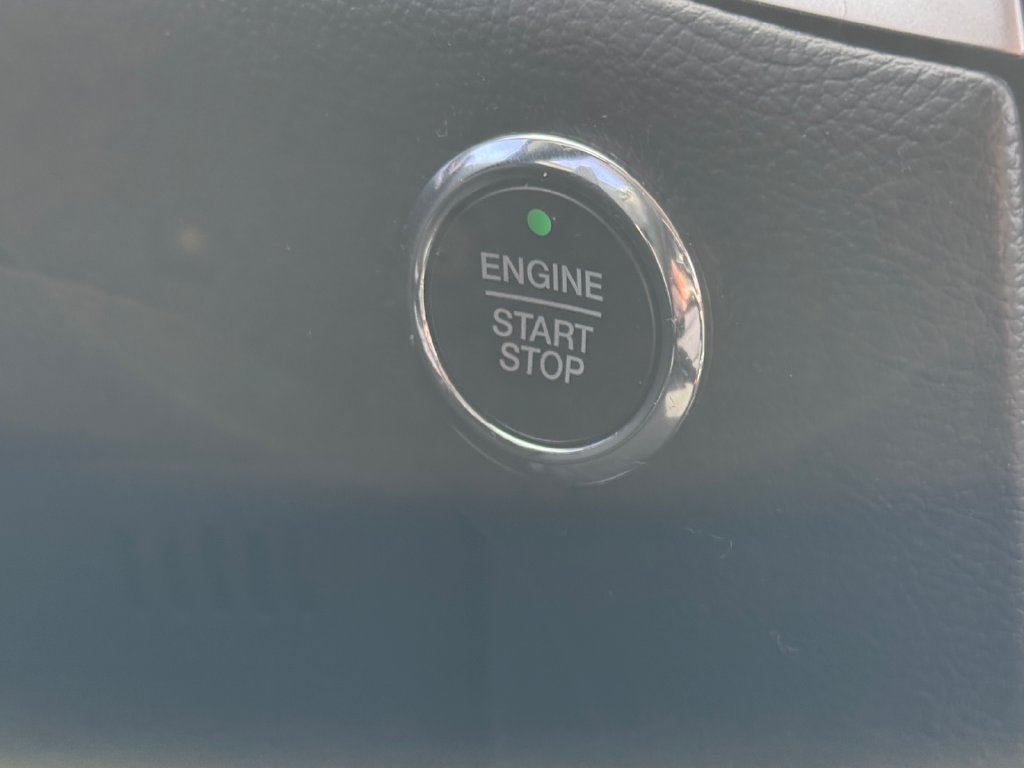 Used 2018 Ford Edge SEL FWD image 34