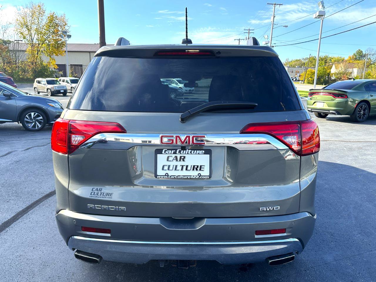 Used 2018 GMC Acadia Denali w/ Technology Package AWD/4WD image 13