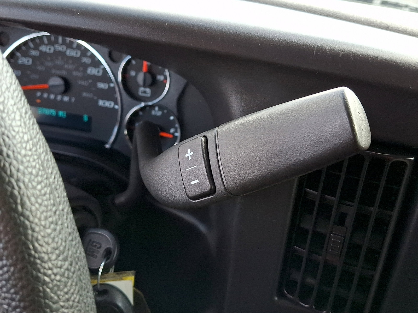 Used 2024 Chevrolet Express 3500 LT w/ LT Preferred Equipment Group RWD image 16