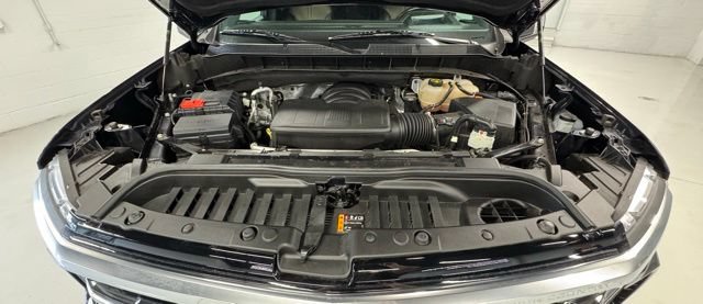 Used 2023 Chevrolet Silverado 1500 High Country w/ Technology Package AWD/4WD image 31