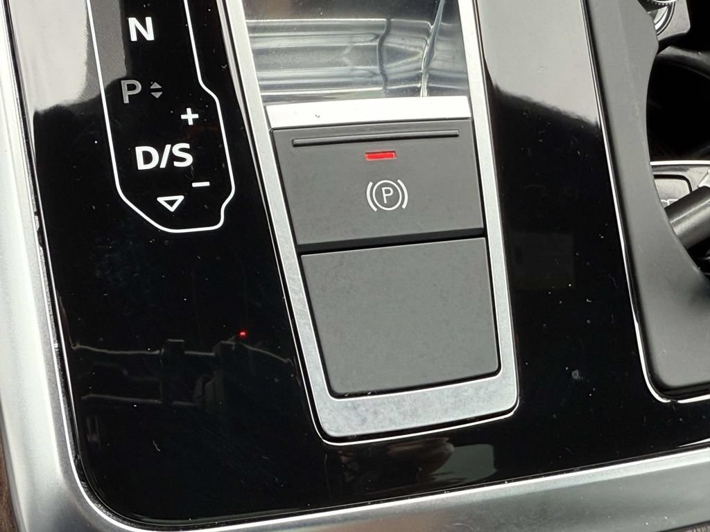 Used 2022 Audi Q8 Premium Plus w/ Premium Plus Package AWD/4WD image 24