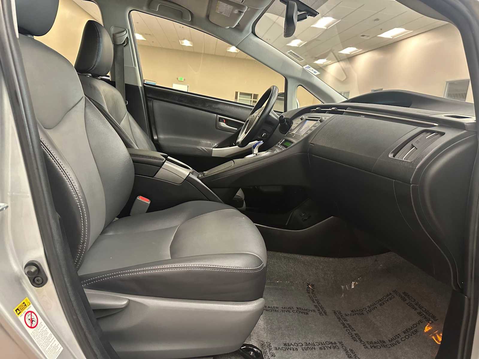 Used 2014 Toyota Prius Four image 25