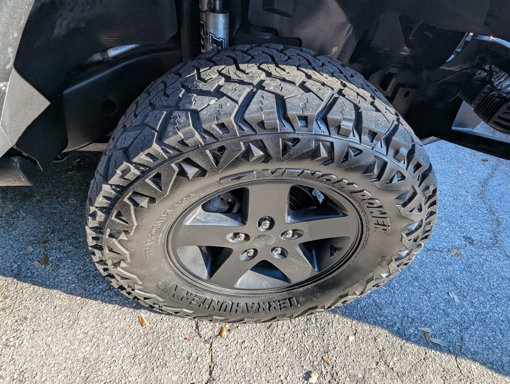 Used 2017 Jeep Wrangler Sport image 19