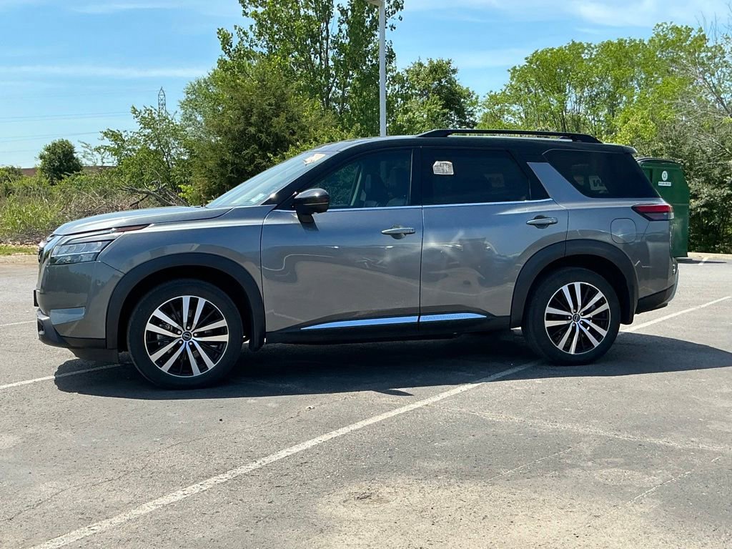 Used 2023 Nissan Pathfinder Platinum AWD/4WD image 28