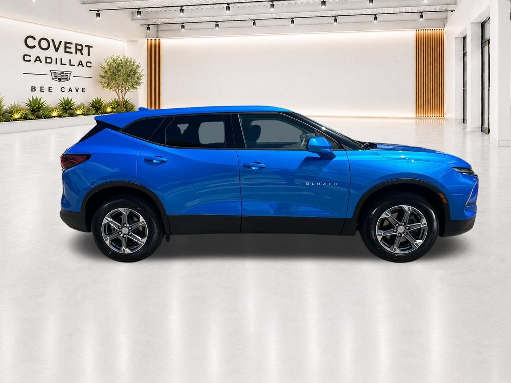 Used 2024 Chevrolet Blazer LT FWD image 16