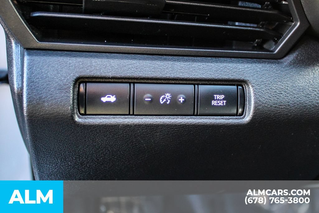 Used 2024 Nissan Altima 2.5 SV FWD image 29
