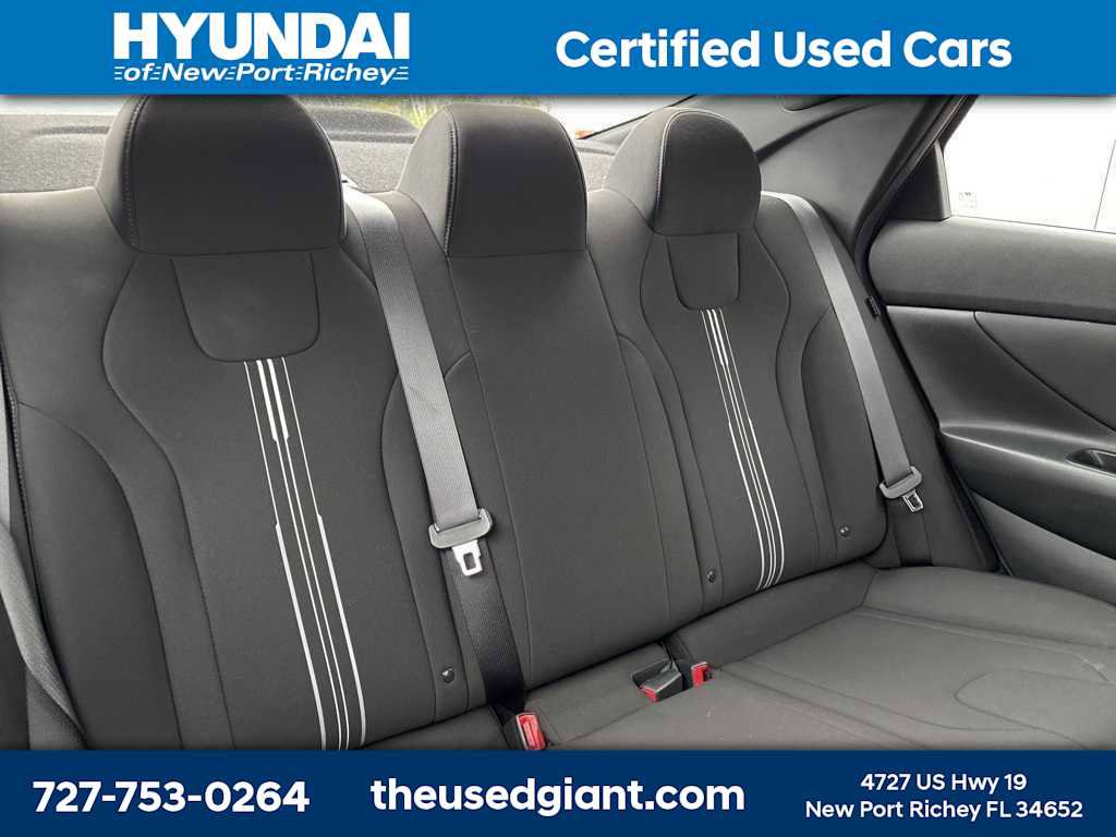 Certified 2025 Hyundai Elantra Sport image 8